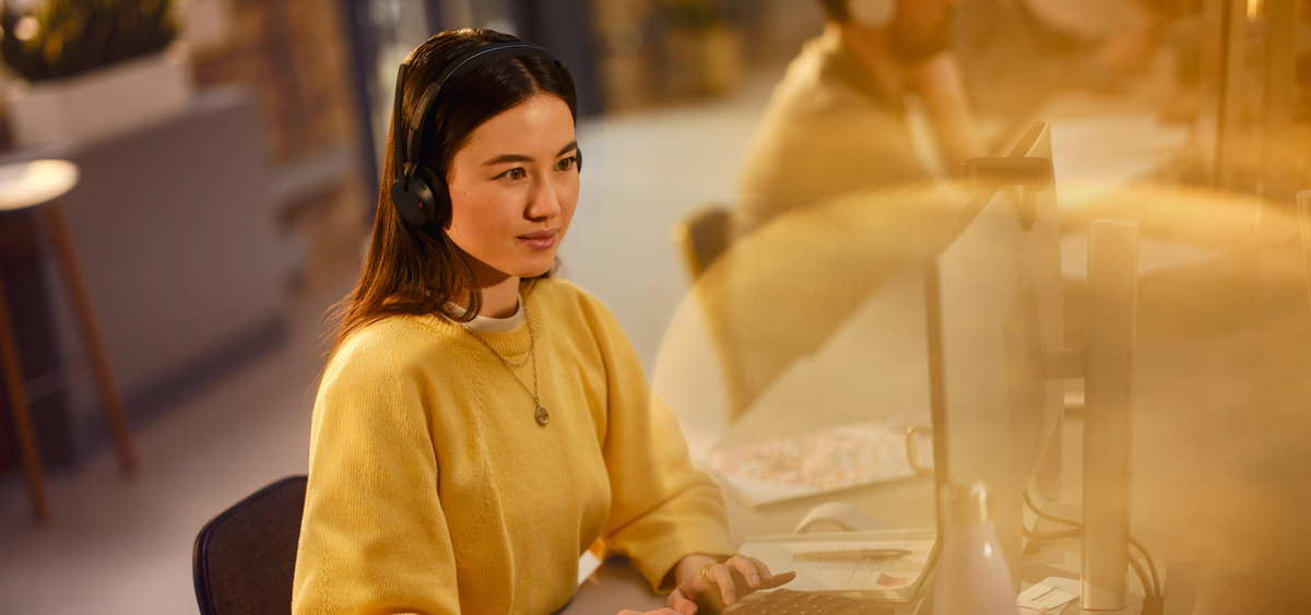 4 Key Differences Between Consumer and Professional Headsets